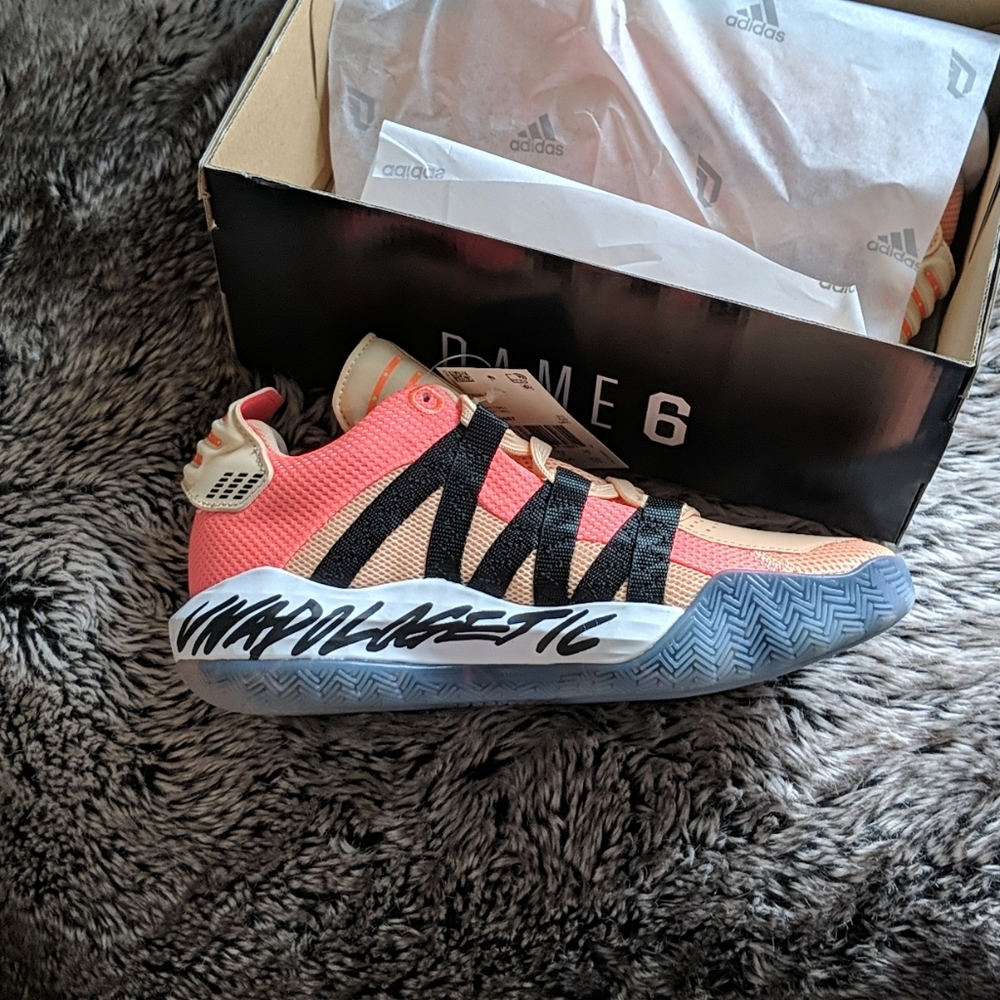 NWT Sold Out Dame6 basketball shoes